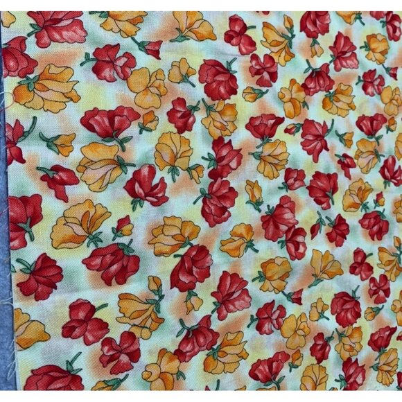 Red & Yellow Floral Cotton Fabric Fat Quarter 18"x22" Quilting Sewing Crafting M - Picture 1 of 7